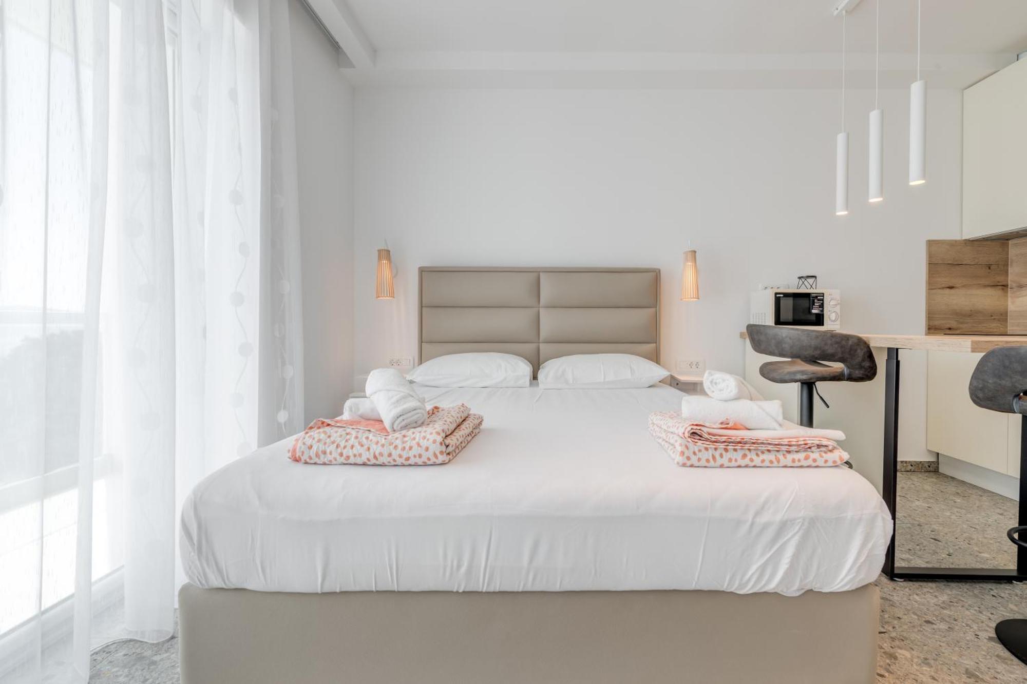 Deluxe Seaview Villa Kennedy III Mimice Extérieur photo